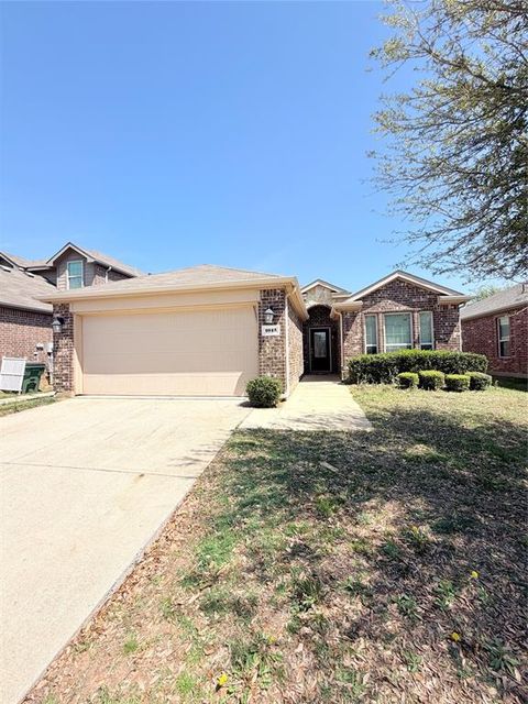 Photo of 1013 Cheyenne Drive, Aubrey, TX 76227 (MLS # 21222391)