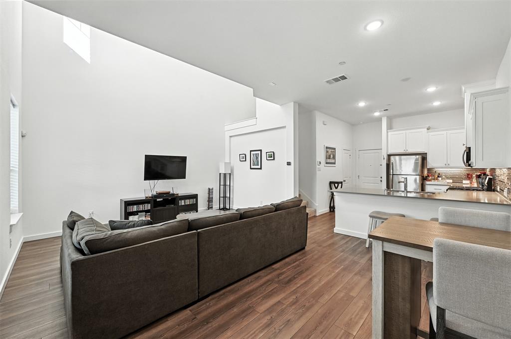 Iron Horse Commons Ph 1 - Residential Lease