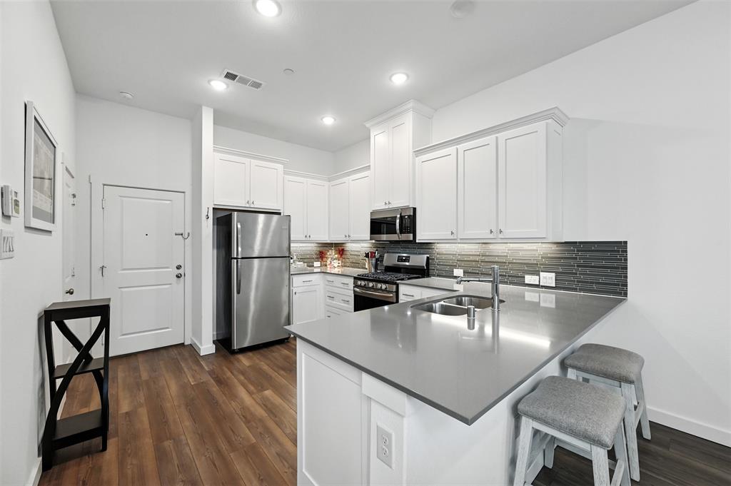 Iron Horse Commons Ph 1 - Residential Lease