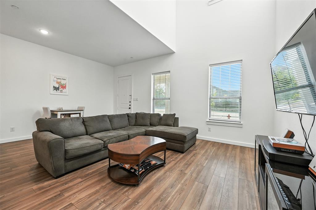 Iron Horse Commons Ph 1 - Residential Lease