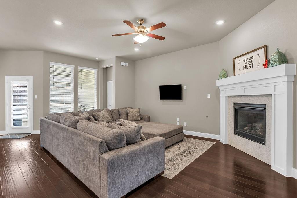 4140 Lightcreek Lane