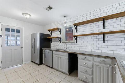 Tiny photo for 7209 W Fm 922, Era, TX 76238 (MLS # 21193926)