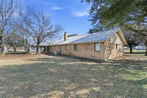 Tiny photo for 7209 W Fm 922, Era, TX 76238 (MLS # 21193926)