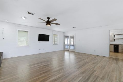 Tiny photo for 7209 W Fm 922, Era, TX 76238 (MLS # 21193926)