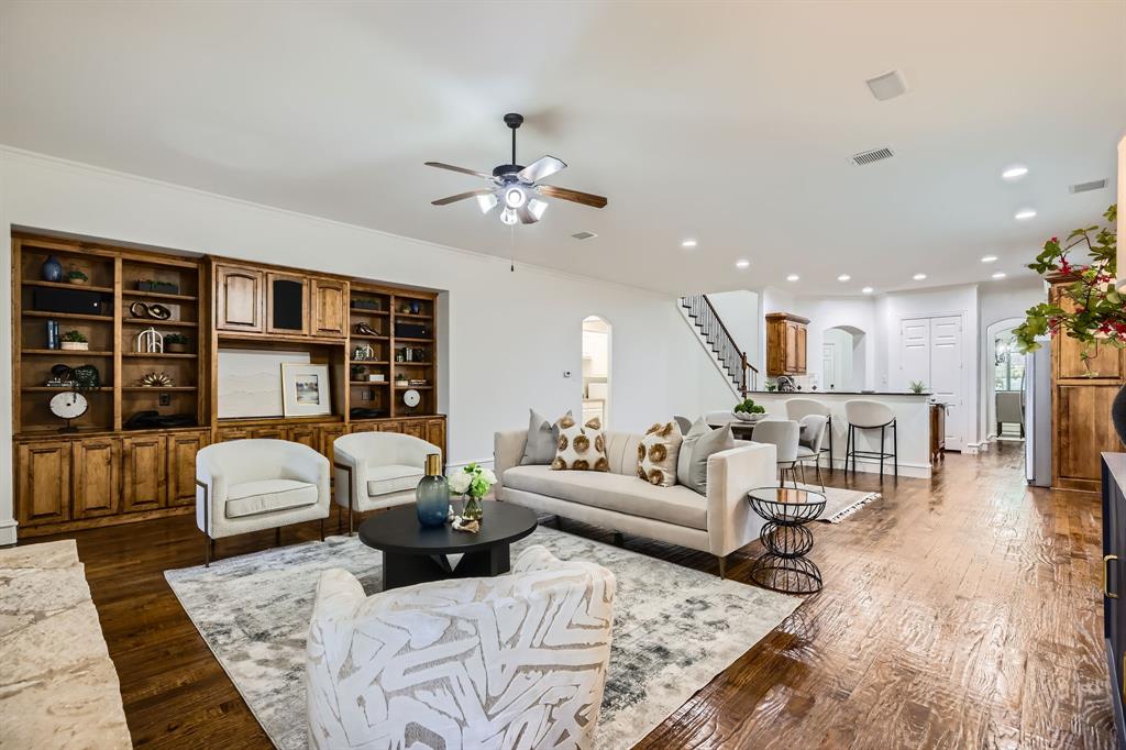 6235 Palo Pinto Avenue