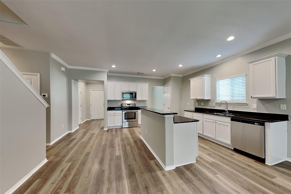 1112 Foxglove Lane