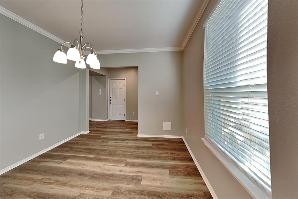 1112 Foxglove Lane