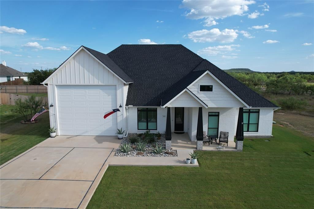1233 Green Elm Road
