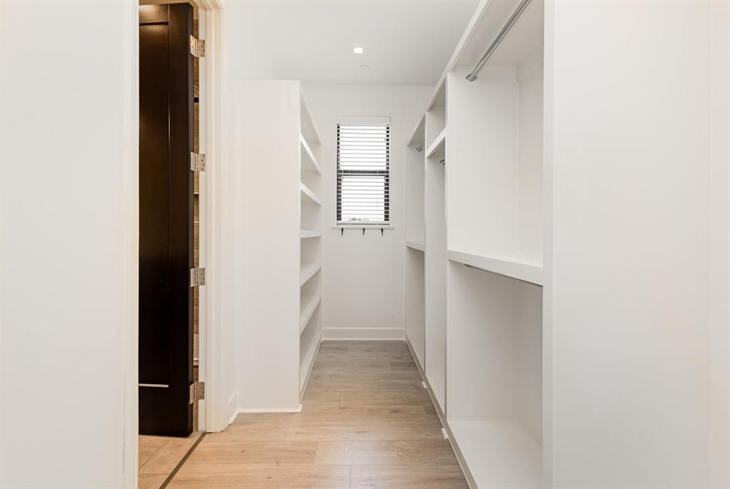 Park Plaza Twnhms - Residential Lease