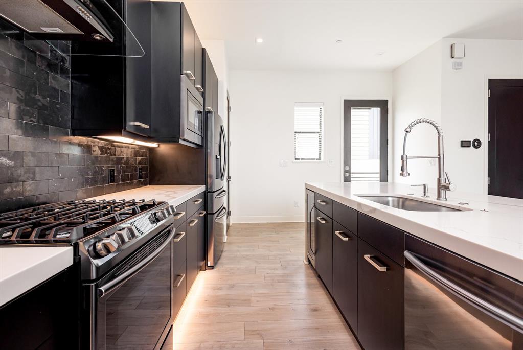 Park Plaza Twnhms - Residential Lease