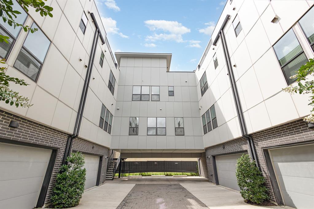 Park Plaza Twnhms - Residential Lease