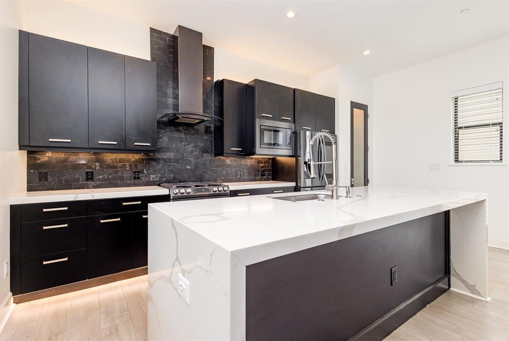 Park Plaza Twnhms - Residential Lease