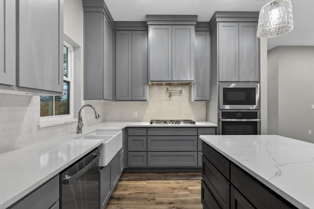 Melo Acres - Residential