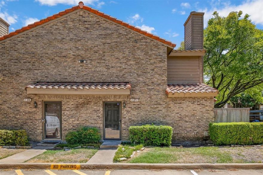Don't miss the opportunity to rent this updated, cozy condo in a fantastic location with easy access to 75 and George Bush. Two bedrooms and 1.5 bathrooms. HOA includes outside landscaping, water, maintenance of foundation and roof and a community pool.