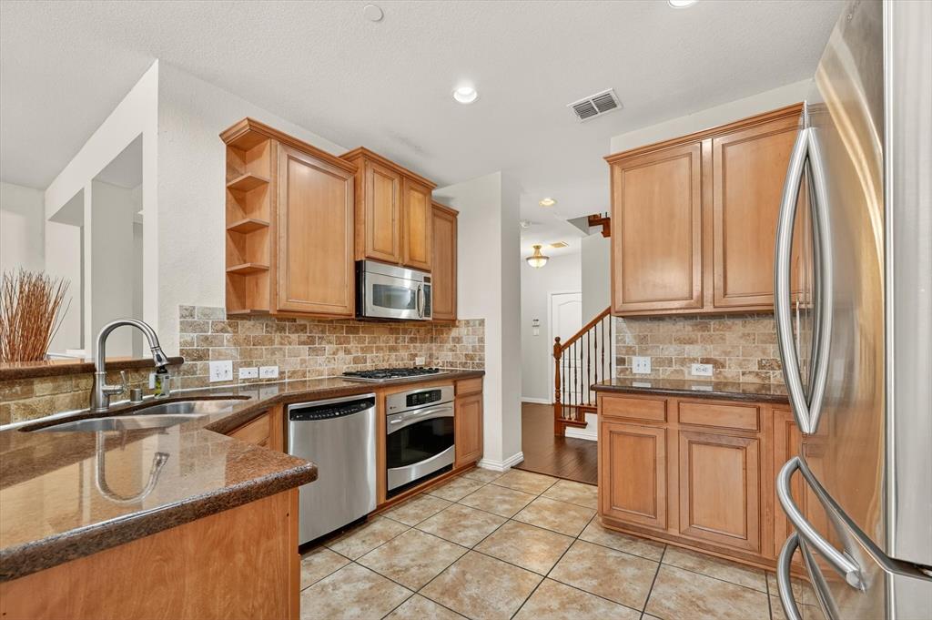 828 Apple Hill Drive