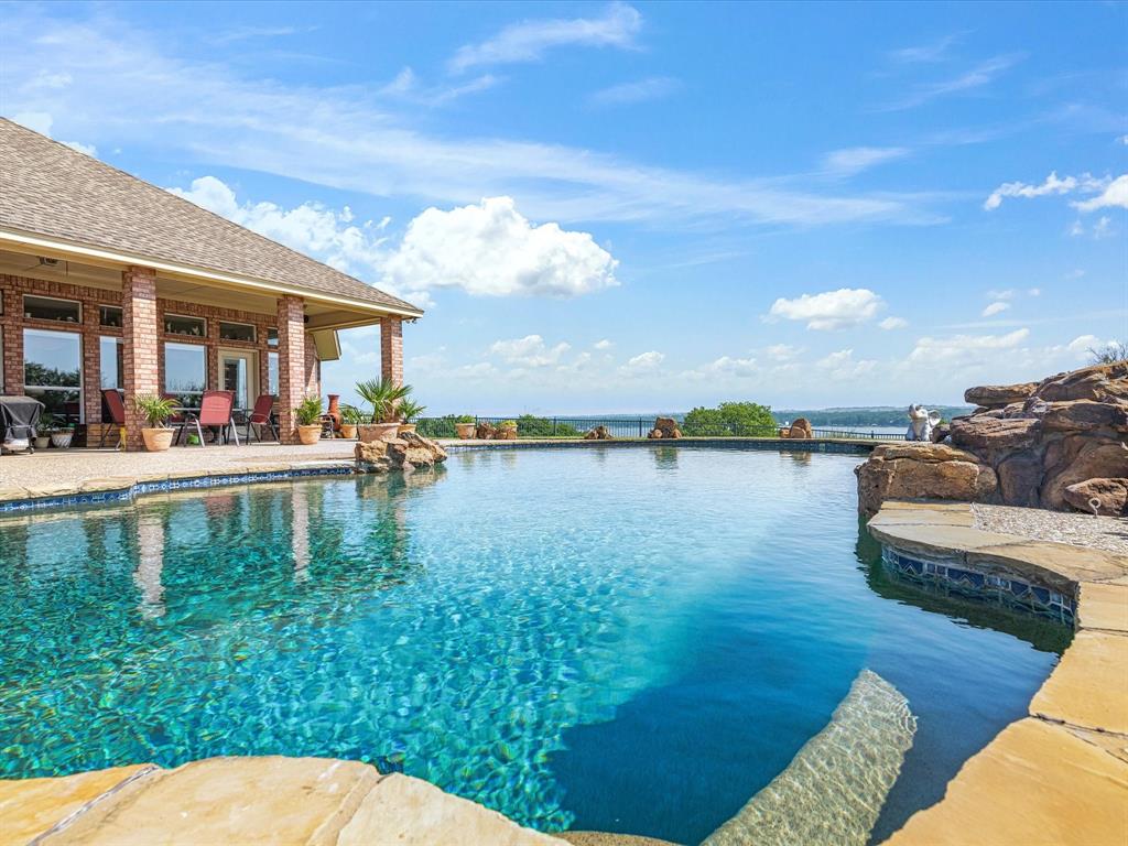 3709 Cliff View Loop