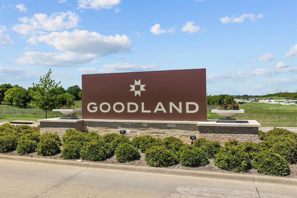 3353 Redbud Flower Trail