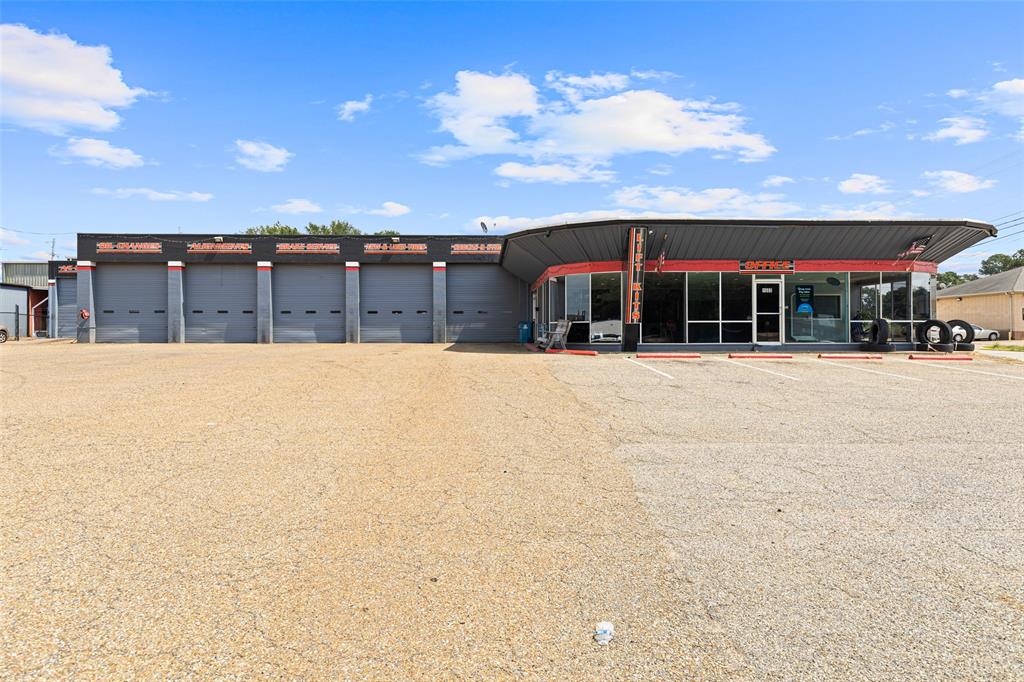 BENNET SUR - Commercial Sale