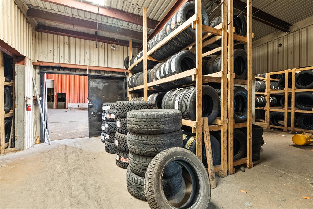 BENNET SUR - Commercial Sale