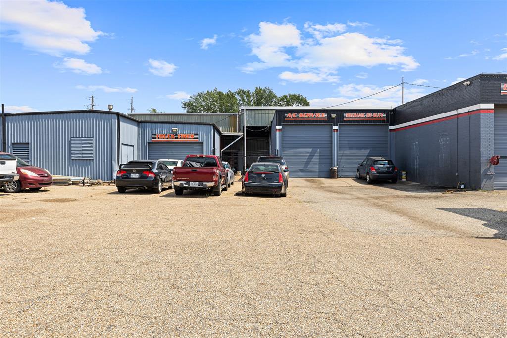 BENNET SUR - Commercial Sale