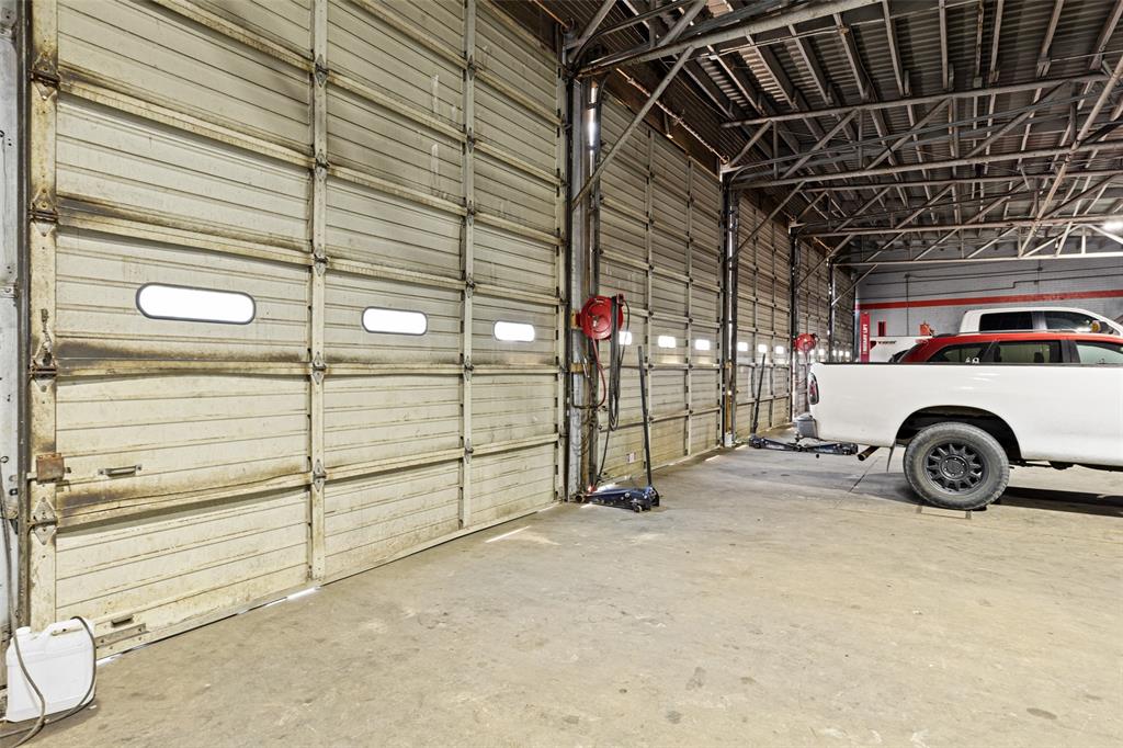 BENNET SUR - Commercial Sale