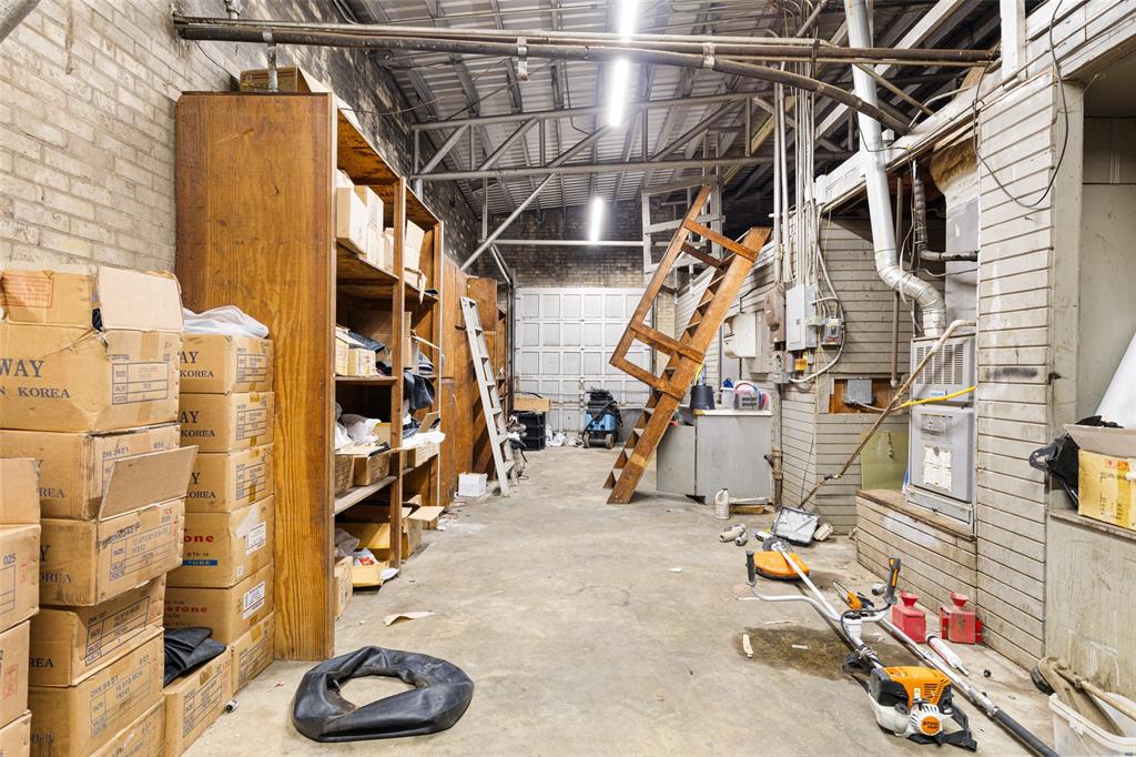 BENNET SUR - Commercial Sale