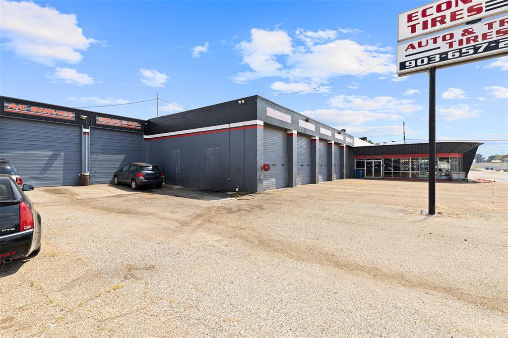 BENNET SUR - Commercial Sale