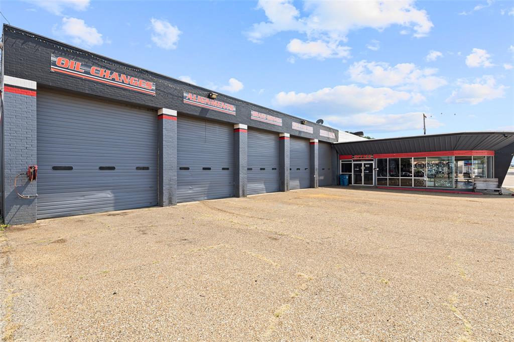 BENNET SUR - Commercial Sale