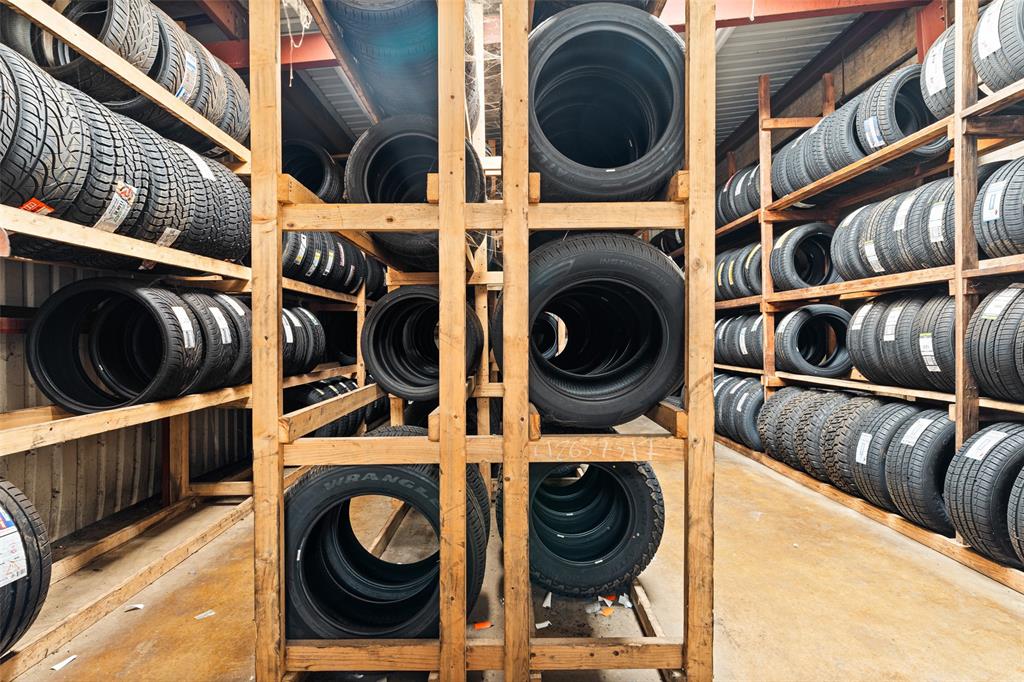 BENNET SUR - Commercial Sale