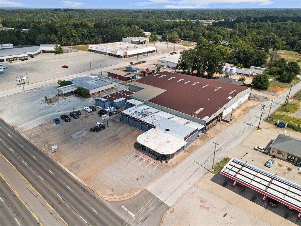 BENNET SUR - Commercial Sale