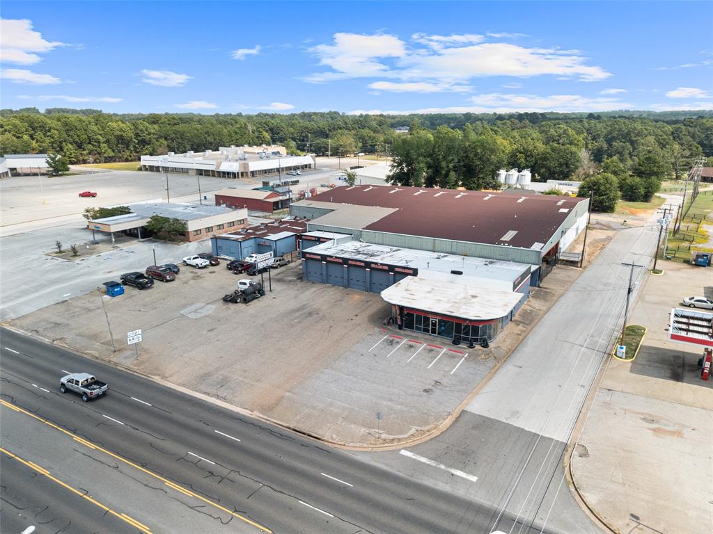 BENNET SUR - Commercial Sale