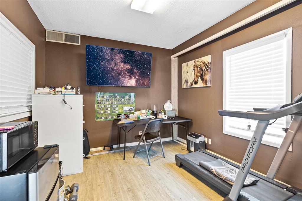 BENNET SUR - Commercial Sale