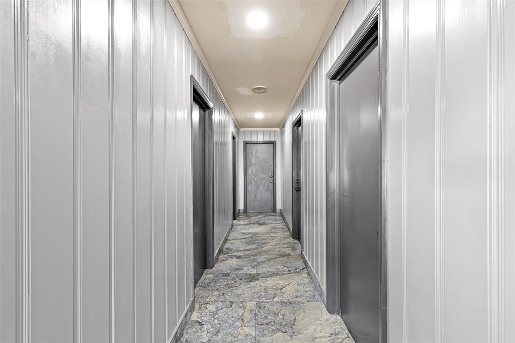 BENNET SUR - Commercial Sale