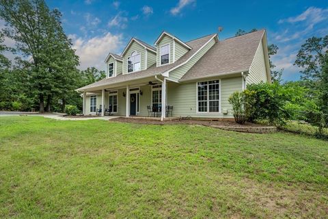 Photo of 16384 County Road 440, Lindale, TX 75771 (MLS # 21333420)