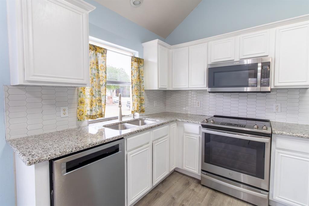 PARK BEND ESTATES - Residential