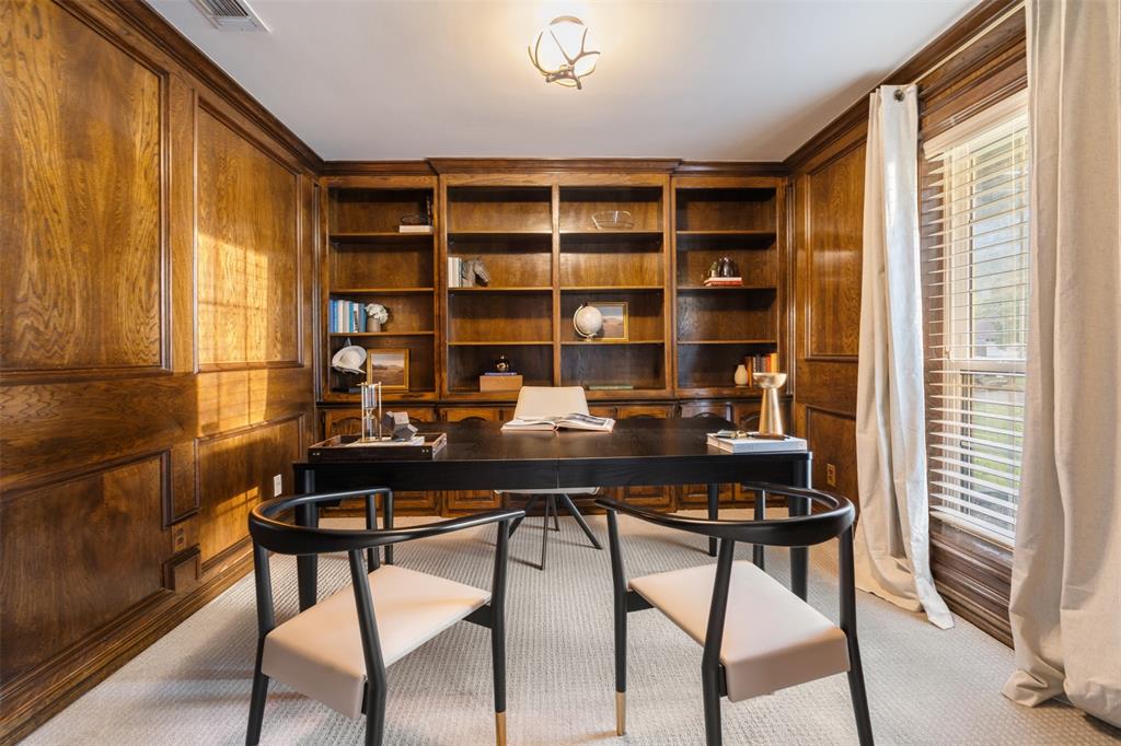 2342 King Richard Drive