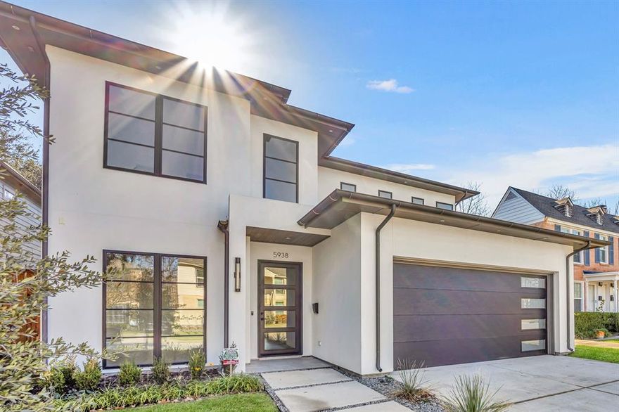 Prime Dallas location near downtown and East Dallas’ top shopping and dining. This stunning new construction by Alex Tossi features a thoughtfully designed open-concept floorplan perfect for entertaining. The first level boasts a chef’s kitchen with top-tier appliances, a spacious primary suite with a luxurious ensuite, and a study. Upstairs offers a massive game room, an optional second primary suite, and additional bedrooms, all with private ensuite baths and walk-in closets. Outdoors, enjoy a large patio with a fireplace on a generous lot. Within walking distance to Tietze Park.