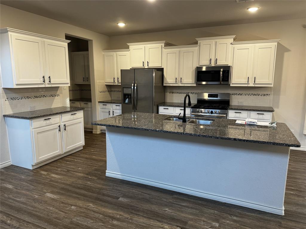 Valencia On The Lake - Residential Lease