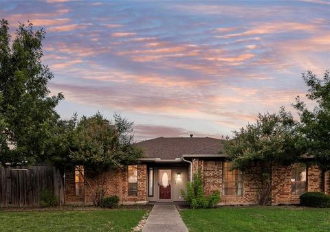 1845 Tiburon Bend Lewisville TX 75067