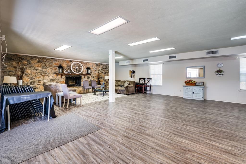 Ridglea Estate Condo - Residential Lease