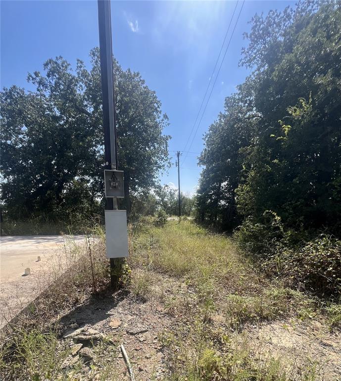 Pioneer Valley - Land