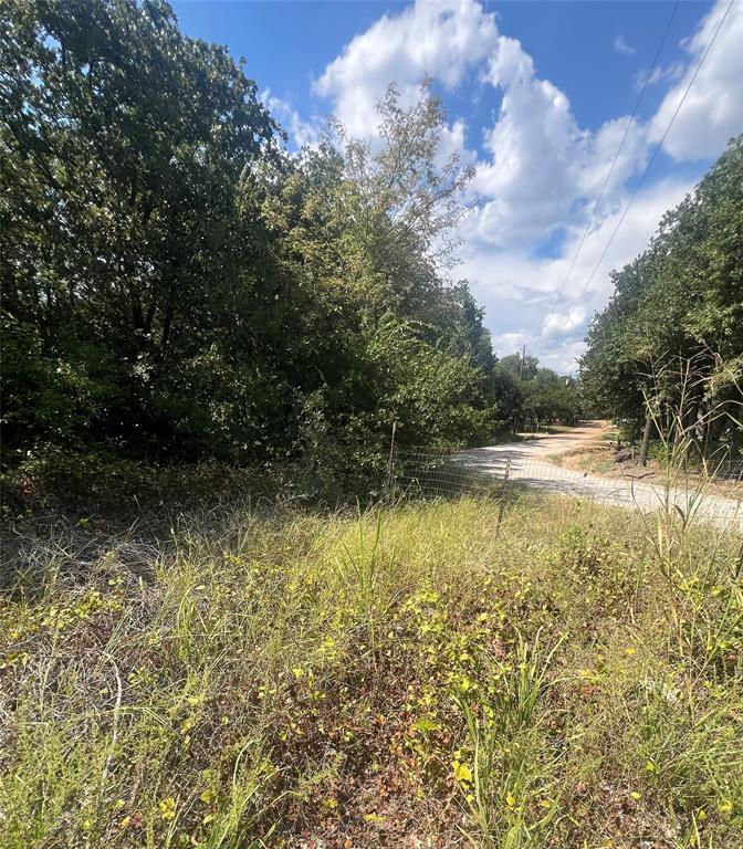 Pioneer Valley - Land