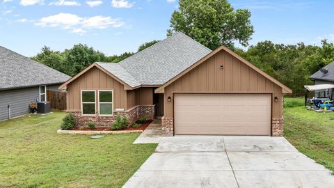 2615 San Gabriel Drive Granbury TX 76048