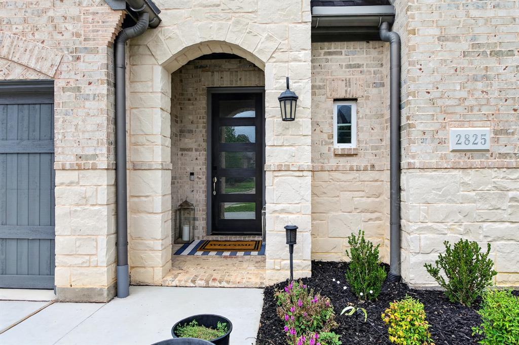 2825 Braemar