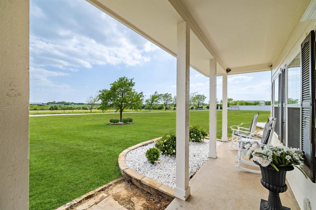 3823 Bluebonnet Trail