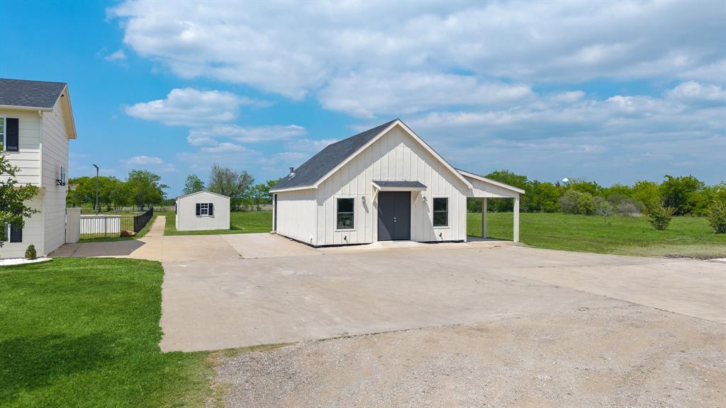 3823 Bluebonnet Trail