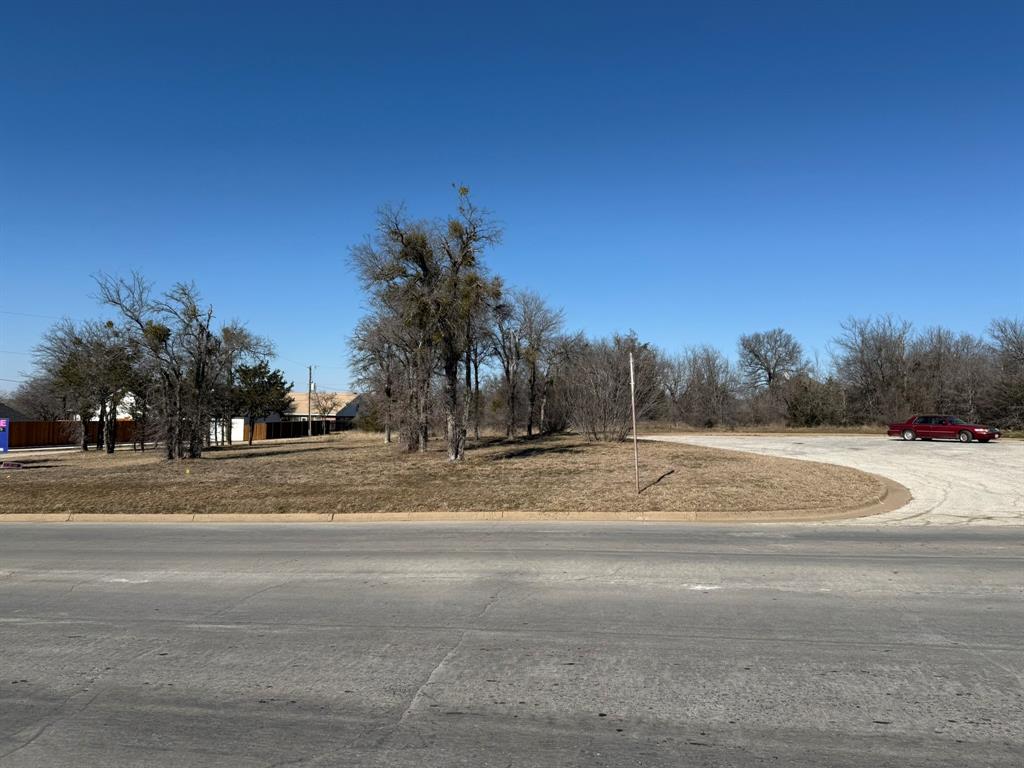 911 pine tree Court