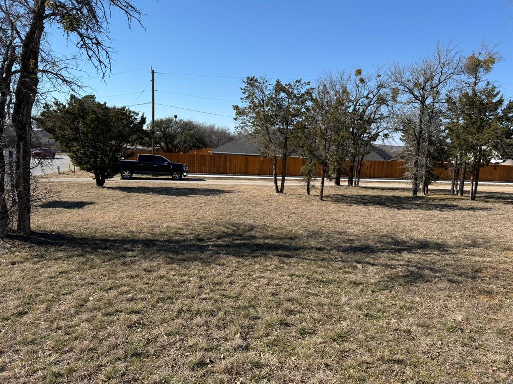 911 pine tree Court