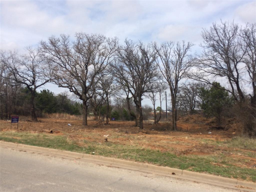 911 pine tree Court