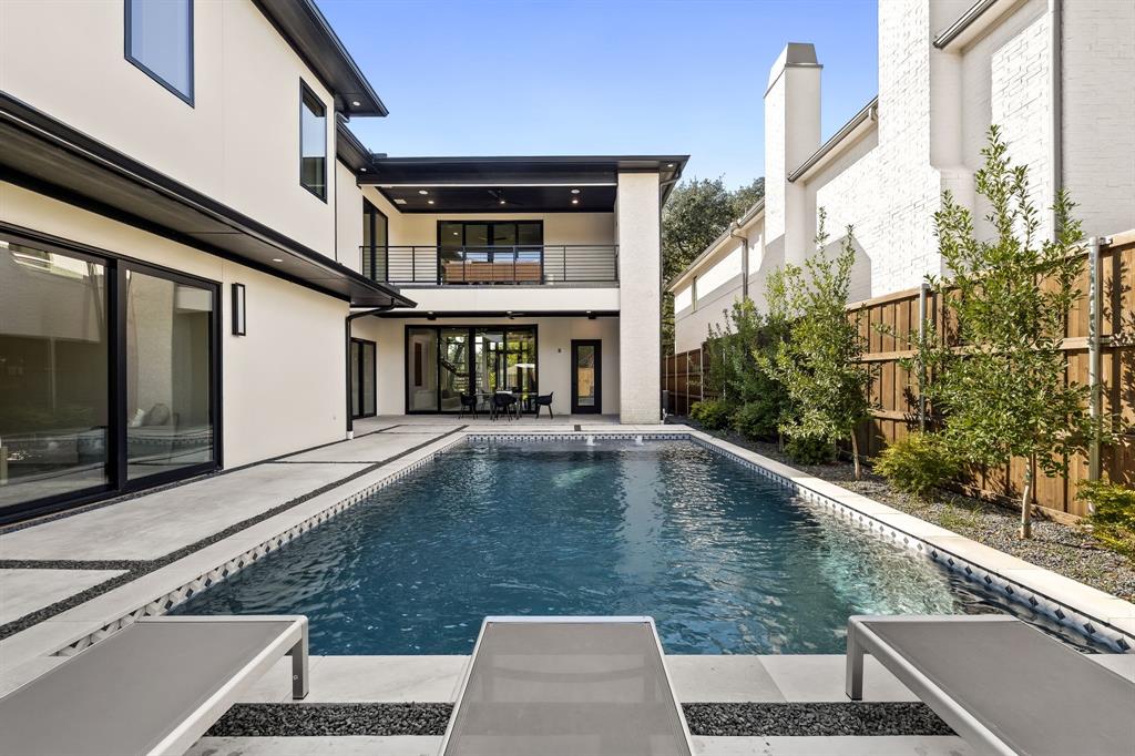 Lovers Lane Heights - Residential